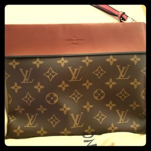 Louis Vuitton Clutch